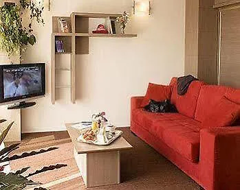 Alysson Oloron-Sainte-Marie