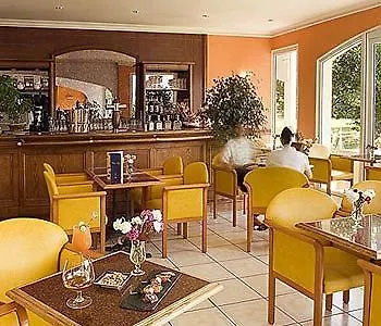 Alysson 4* 올롱생테마리